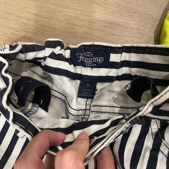 Children’s Place lot of 3 girls jeans - Picture 6 of 7